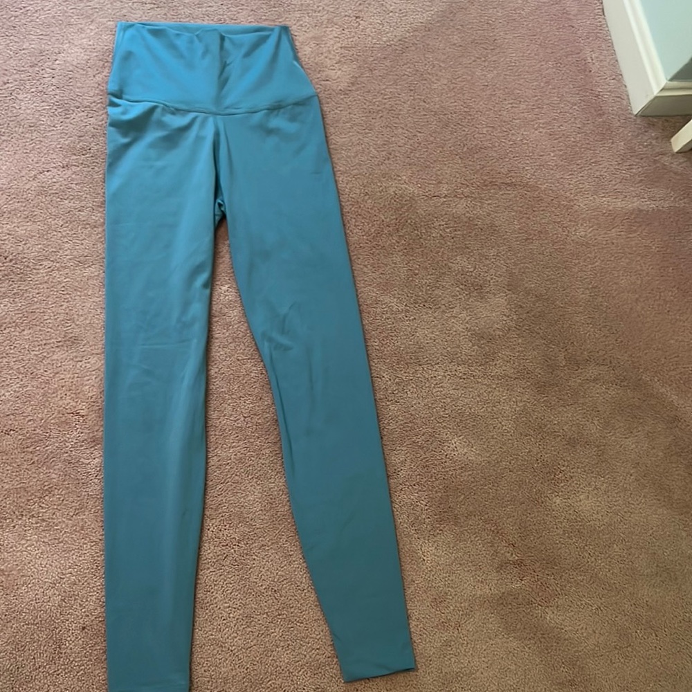 women’s size small nike leggings light blue
